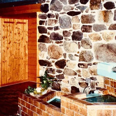 Mester Mit Schwimmbad Sauna Casa vacanze *