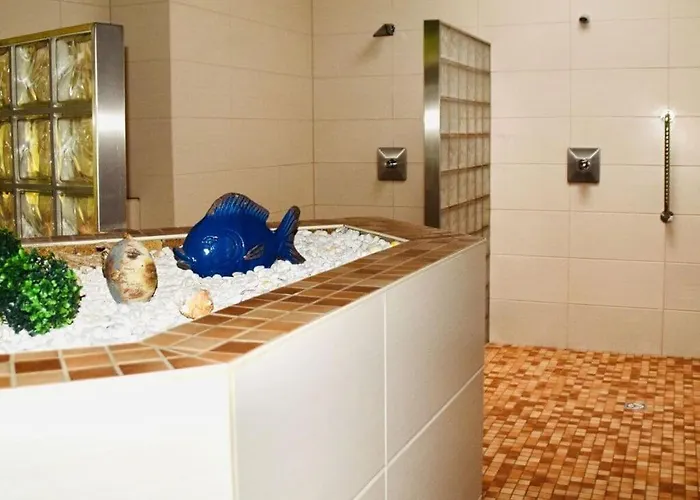 펜션 Mester Mit Schwimmbad Sauna *