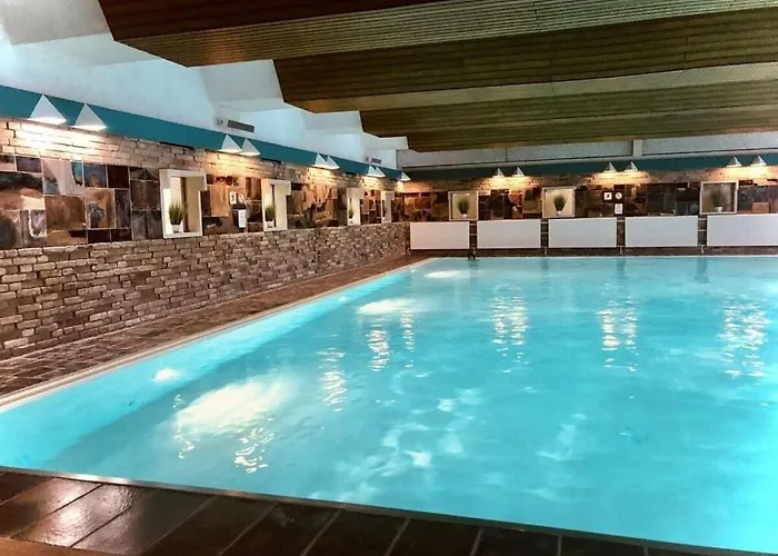 펜션 Mester Mit Schwimmbad Sauna